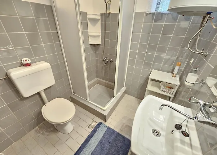 Daire Milan Nv 2 - For 2-3 Persons With Terrace And Parking Novi Vinodolski