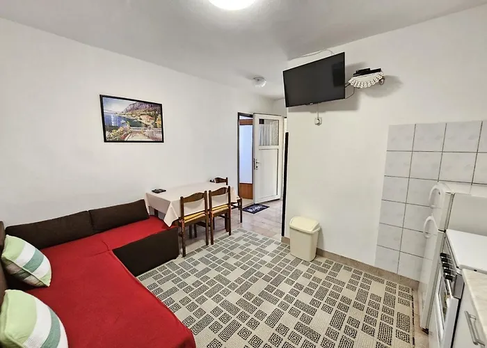 Daire Milan Nv 2 - For 2-3 Persons With Terrace And Parking Novi Vinodolski