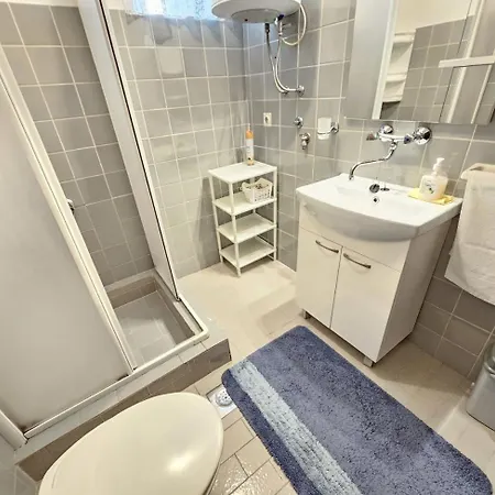 Milan Nv 2 - For 2-3 Persons With Terrace And Parking *